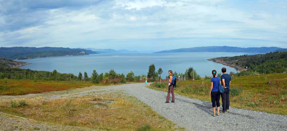 die Landschaft ist für norwegische Verhältnisse wenig spektakulär, an den Hängen über dem gleichnamigen Fjord verbirgt sich aber ein besonderer Schatz