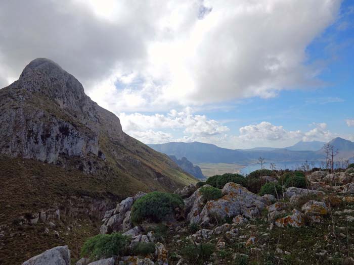 Rückblick vom Cozzo Mondello auf den Gratkamm zum Pizzo di Sella