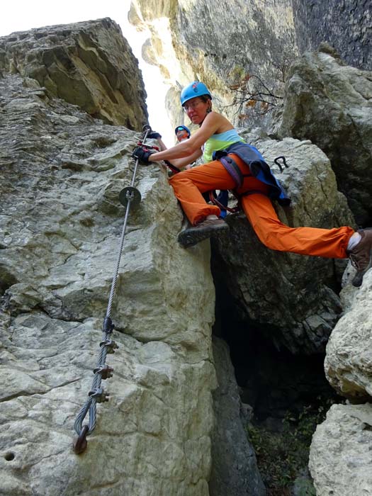 ... der schon einen Vorgeschmack auf die folgende Ferrata degli Alpini liefert