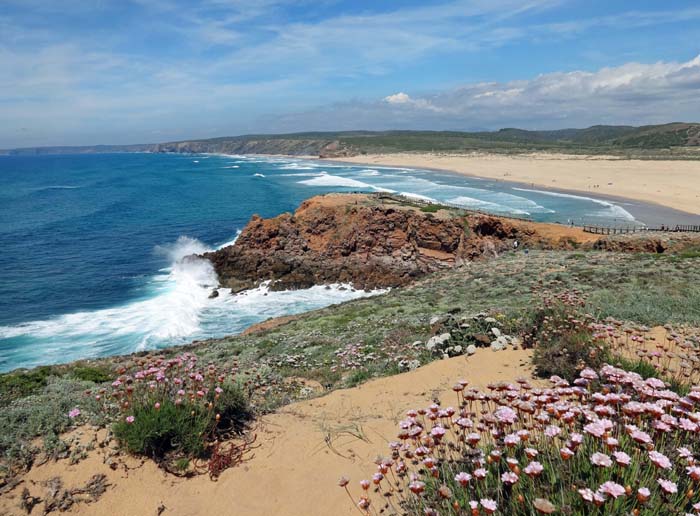 die gesamte Costa Vicentina ist als Naturpark ausgewiesen, hier etwa 70 km weiter südlich, ...