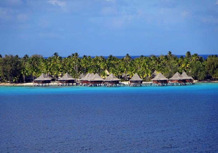 das Hotel Kia Ora ist eines der wenigen Hotels auf Rangiroa