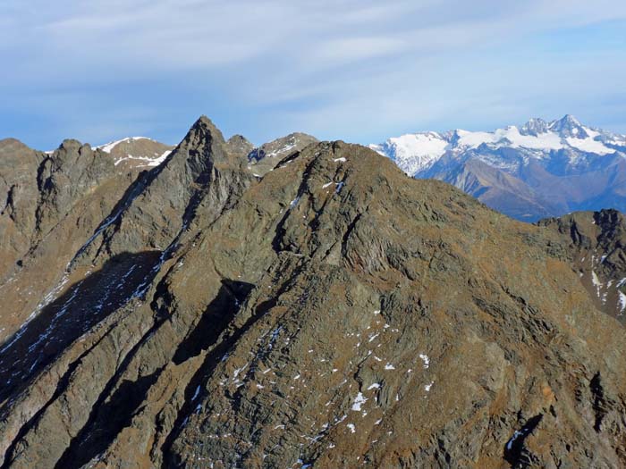 ... im N über die herausfordernden Arnhörner bis zum Großglockner