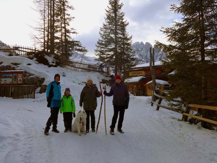 nach gehöriger Stärkung auf der Hütte machen wir uns ...