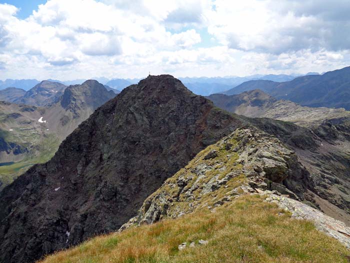 ein letzter Rückblick zum Hauptgipfel, ...