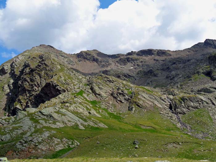 ... in der etwas weiteren, aber viel bequemeren Mulde südlich davon