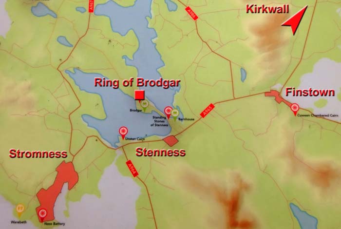 keine halbe Fahrstunde westl. von Kirkwall finden sich auf einer Landbrücke beeindruckende Überreste aus der Jungsteinzeit                               