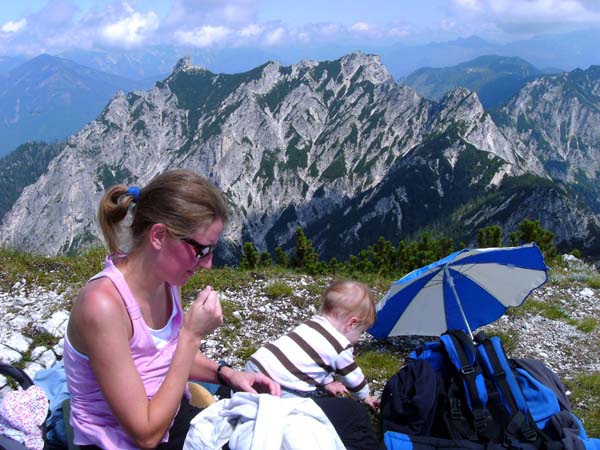 im NO Rettenkogel (links) und Bergwerkskogel, eine der vielen schönen Grattouren im Salzkammergut (s. Archiv)