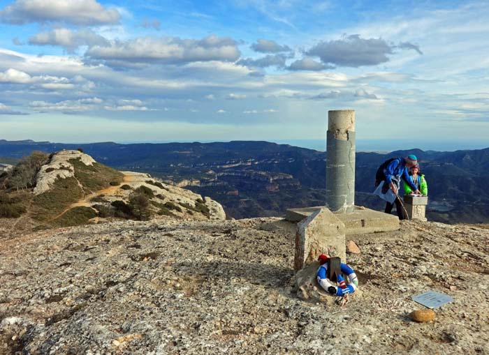 ... am Hauptgipfel der Roca Corbatera