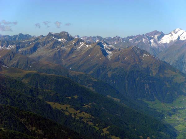 im W - von der Rötspitze über Lasörling bis zum Panargenkamm