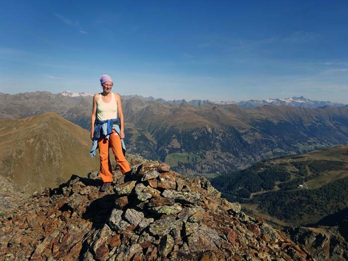 ein ähnliches Bild am Gipfel des Gschritt, hinter Ulli die Langschneid