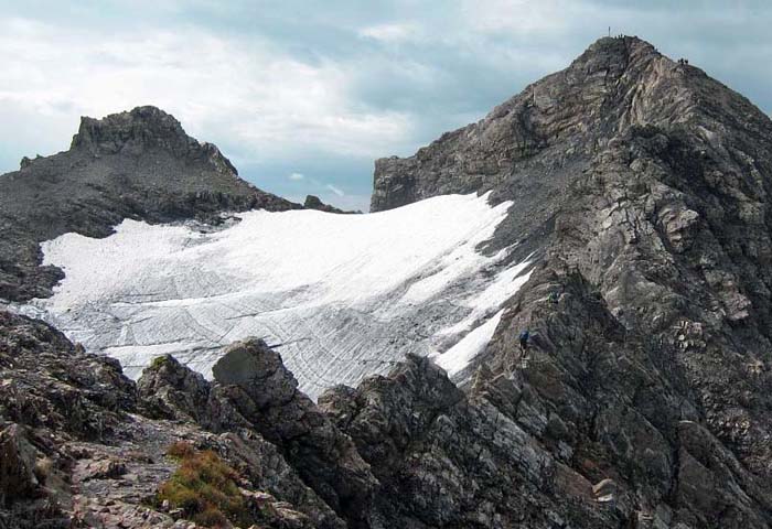 dieselbe Passage ohne Nebel, dafür mit dem fotogenen Gipfeleisfeld