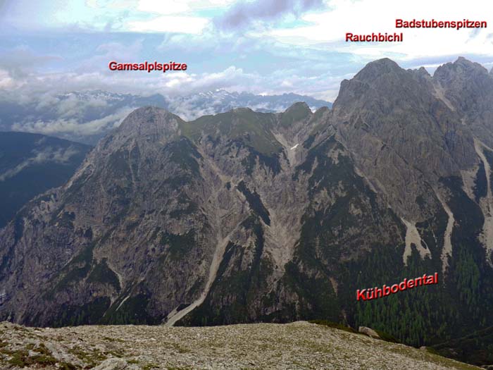 ... und nach Norden, wo man hinter der Gamsalplspitze noch die breite Front der Schobergruppe erkennt