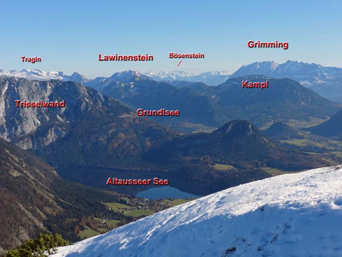 daran rechts anschließend das Steirische Salzkammergut bis hin zu den Rottenmanner Tauern