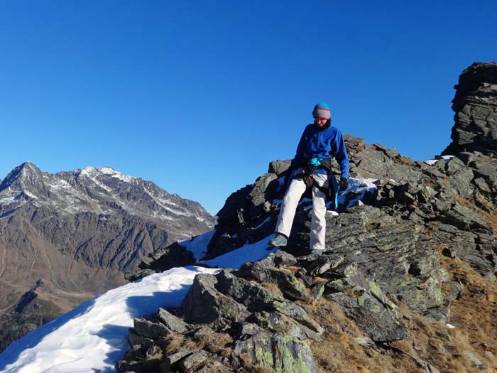 Ulli läuft vom 1. (Westl.) Sattelkopf in die Trelebitschscharte hinunter