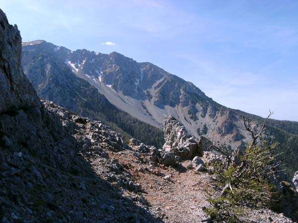 Blick von der Sitzstatt auf Breite Ries und Kaiserstein