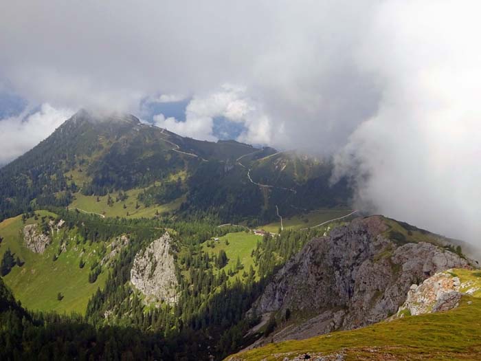 die Watzmann-Ostwand bleibt verborgen, nur der Jenner guckt hervor