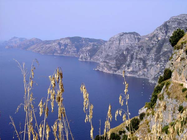 am Kernstück des Sentiero degli Dei; Blick auf den westl. Teil der Sorrentinischen Halbinsel