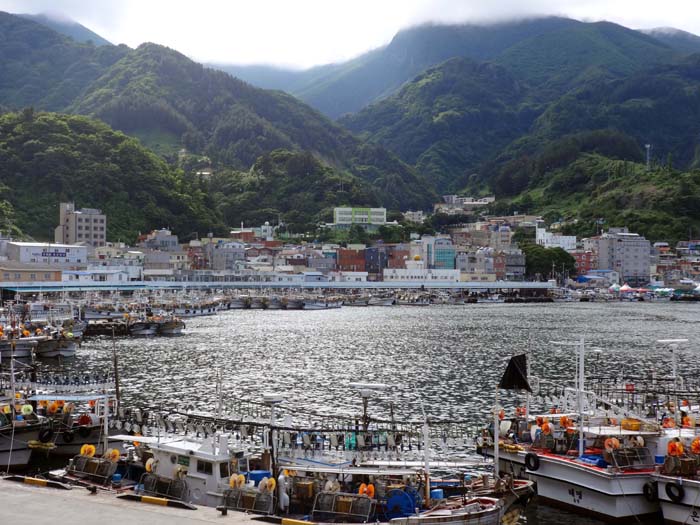 Jeodong, der größte Hafen der Insel