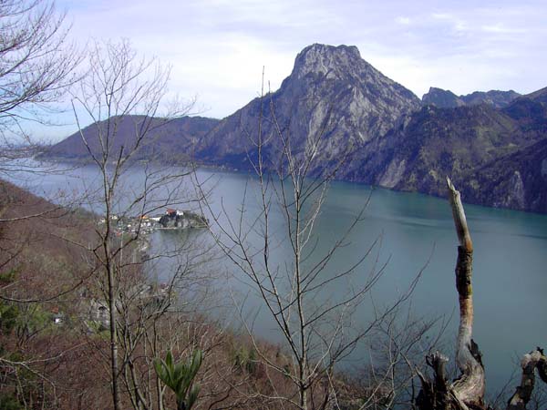 der Traunstein mit seiner 1000 m hohen Westwand