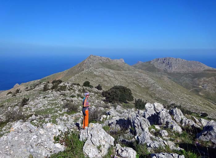 auf dem Rückweg über den weglosen Kamm zum Pizzo Aquila