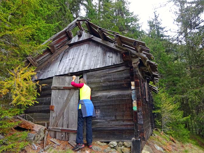 eine der beiden Hütten auf ca. 1450 m, deren Zeit bereits abgelaufen ist