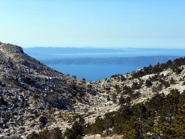 mit zunehmender Höhe wird ganz im Süden hinter Korčula noch Lastovo sichtbar