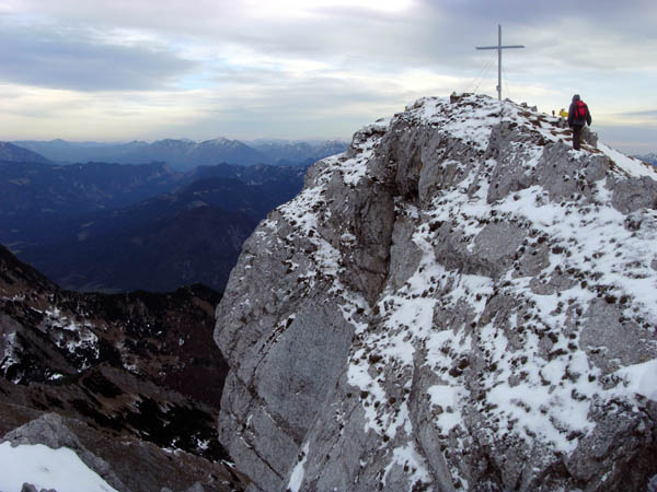 ... aber wir sind schon am Gipfel; Blick gegen SO (Hochschwab)