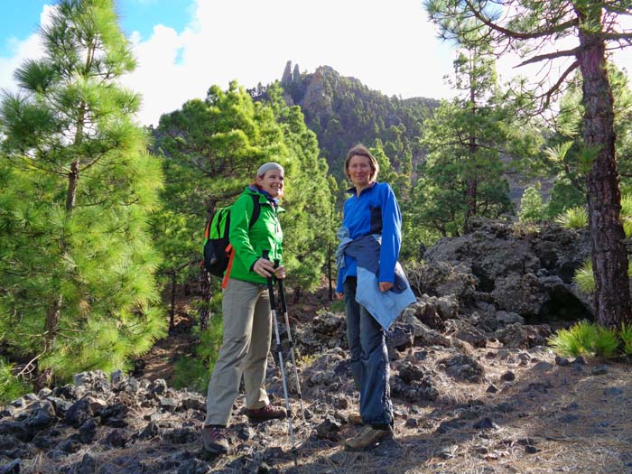 Verena und Ulli am Beginn des Aufstiegs ...