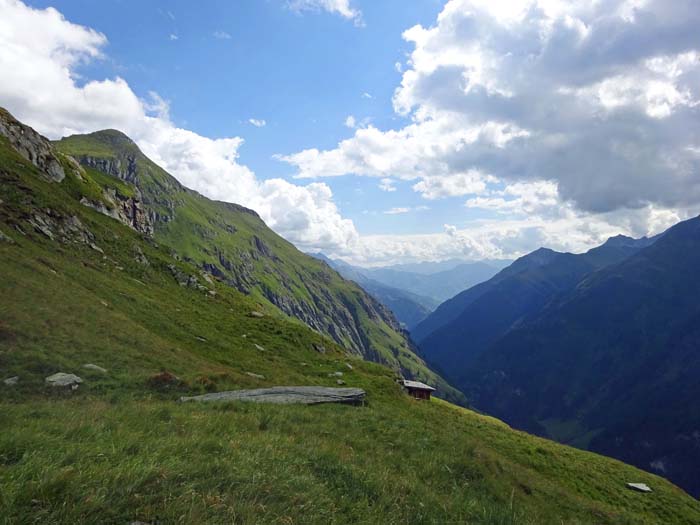 hier oben beginnt die lange, flache Querung hinüber zum Gipfeldach der Wiesenspitze hier oben beginnt die lange, flache Querung hinüber zum Gipfeldach der Wiesenspitze