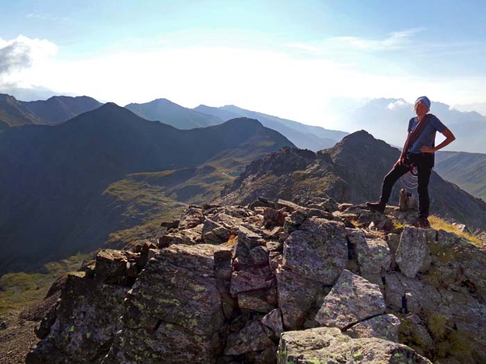 Rückblick auf die Untere Zarspitze und den östlichen Ast des Hauptkamms bis zum Bösen Weibele