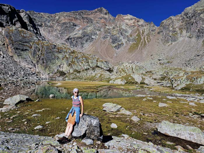 der Lohn für den kleinen Umweg: eine berauschend schöne Seenlandschaft unter dem Petzeck, rechts die Georgsscharte ...