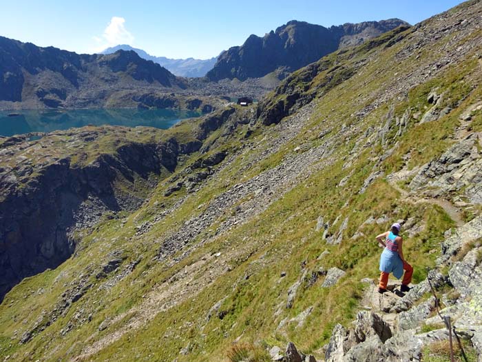 ... über den wir jetzt vergleichsweise flott zur Hütte laufen      