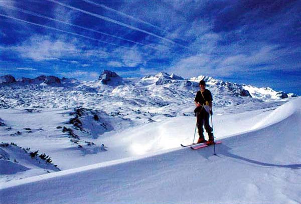 ... ein tolles Ziel für Liebhaber einsamster Schiüberquerungen (s. Dachstein-Überschreitung im Archiv Schitouren)