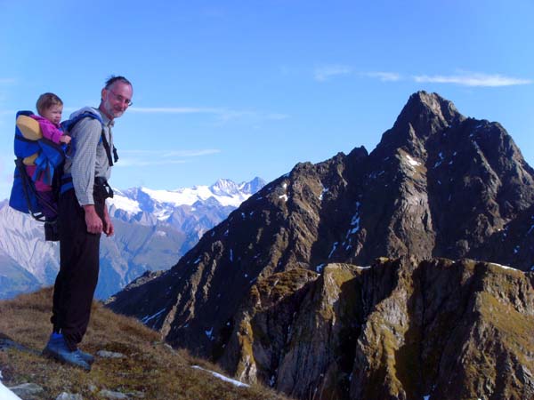 auf der Höhe der Lämpererfelsen, 700 Hm über der Alm; gleich rechts unterhalb ...