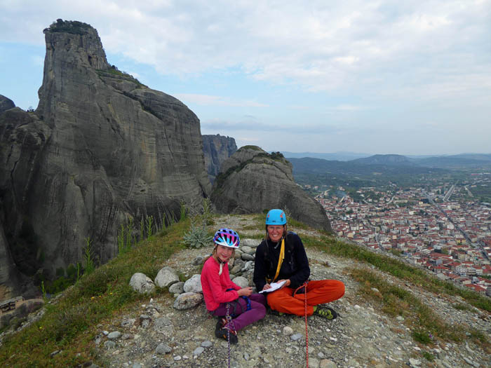 Gipfelblick auf Kalambaka und die Große Heilige