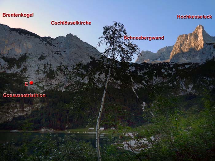 am Hinteren Gosausee, links die Brentenkogel Westwand mit unserem Einstieg