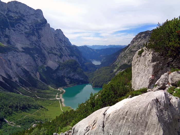 noch weit ist der Weg zum Parkplatz am Vorderen Gosausee