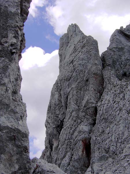 die imposante Westkante ist bestens geeignet für Alpin-Einsteiger, ...