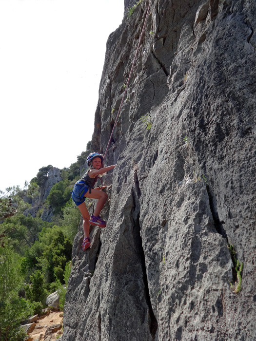 Ronja am Einstieg zu Mingo's 5b