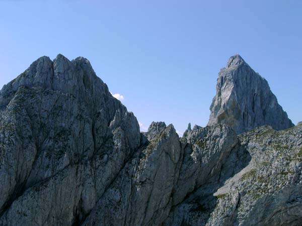 auf der anderen Seite Armkarwand und Bischofsmütze