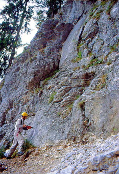 der erste Bohrhaken am Einstieg wurde 1997 gesetzt