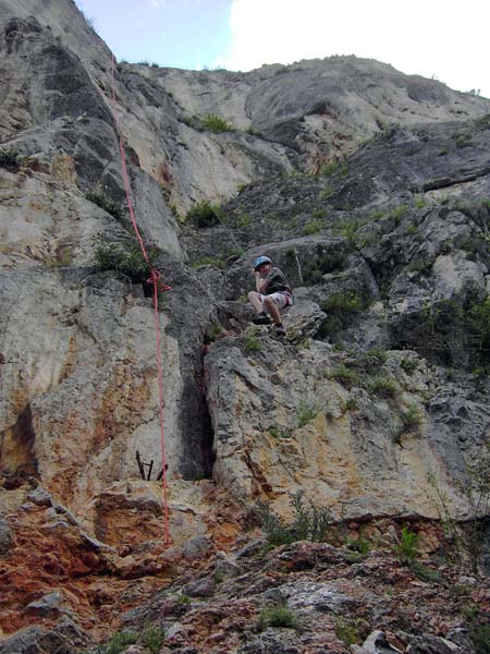 Miros erstes Abseilen in freier Wildbahn