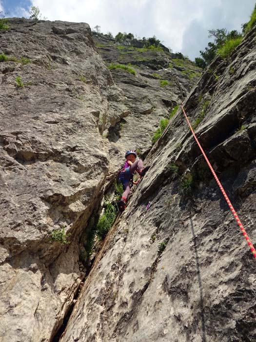 Ronja in der 1. Seillänge