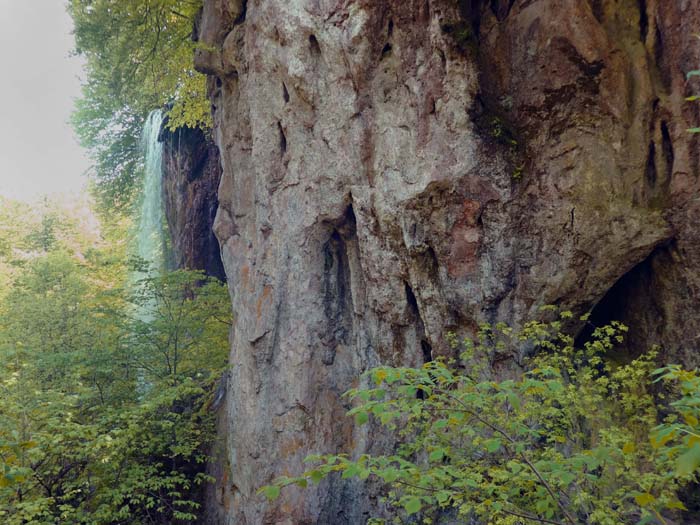 der Wasserfall von Jankovac nördlich des Papuk Hauptkammes; der Gipfel ist manchmal militärisches Sperrgebiet, Auskunft darüber in Velika