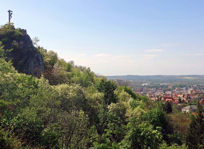 ... es sensationellerweise hier in Südungarn am Havi  hegy unmittelbar neben dem Stadtzentrum einen Klettergarten gibt