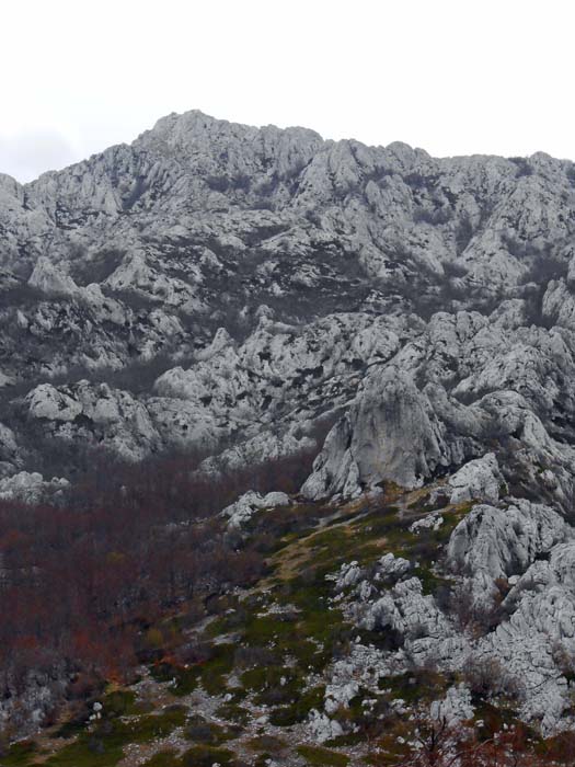 ... auch auf der anderen Seite des Passes am Veliki Crnopac