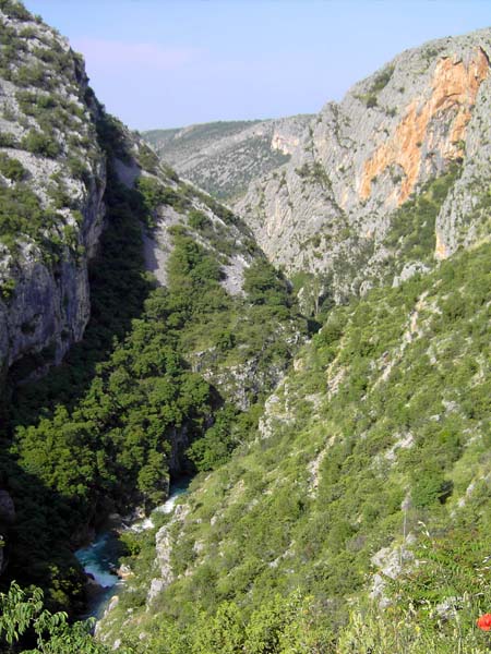 die Čikolaschlucht 2 km oberhalb des Klettergartens - Ende Mai 2010 wegen Hochwasser nicht begehbar, ...