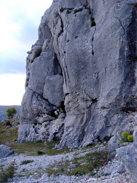 am Wandfuß