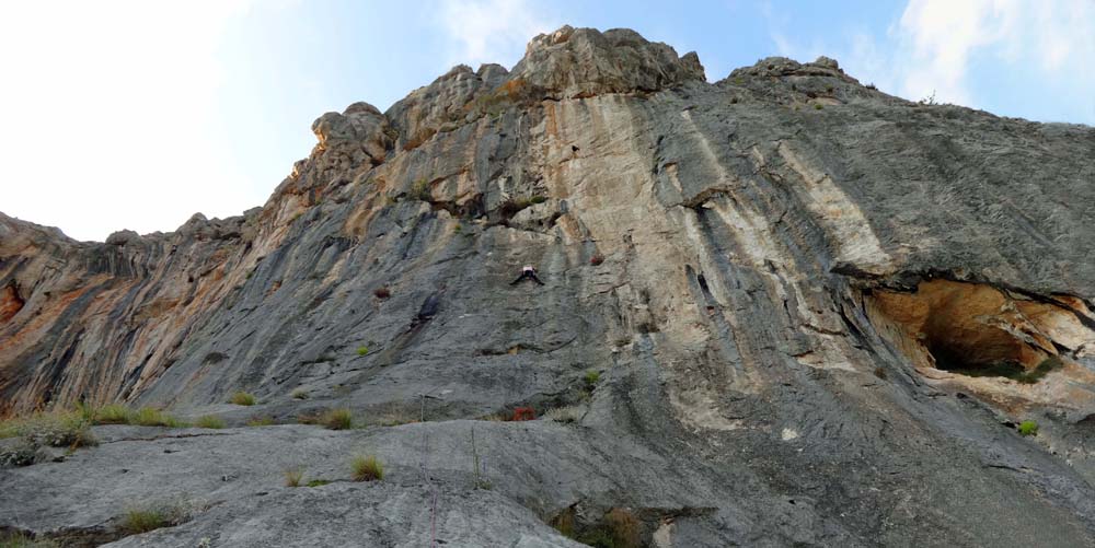 Ulli in Izuzetak 5b, der leichtesten Route am Klobuk