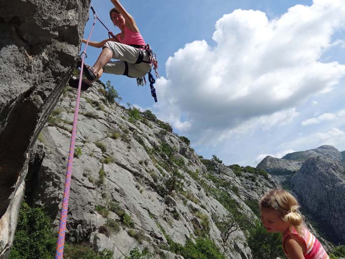 Ulli in Smrič 6a+ am obersten Wändchen von Komornjak